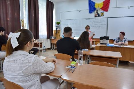 Generația „pregătitoare” a ajuns la Bacalaureat: Peste 2.800 de elevi bihoreni susțin examenul maturității, în premieră în timpul anului școlar